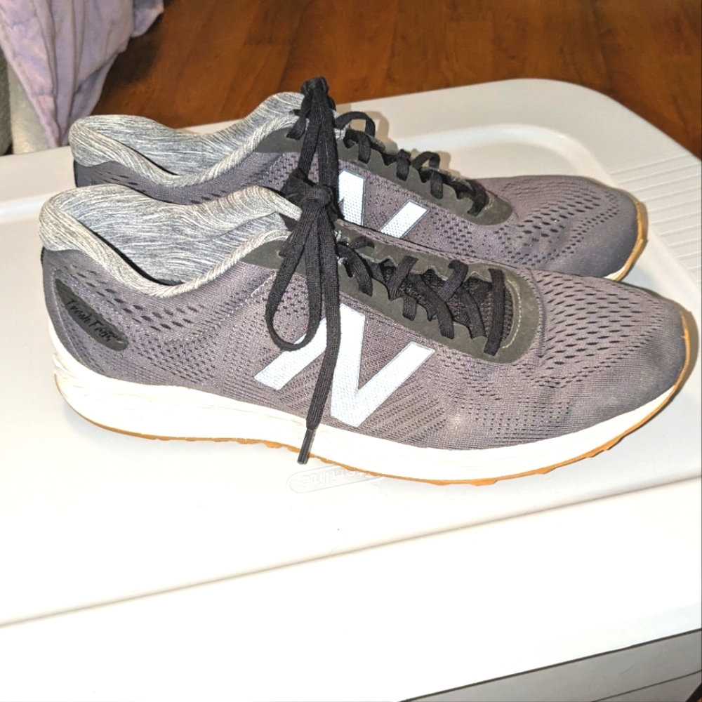 New Balance Fresh Foam Arishi Gray Mesh Athletic Trainers Sneakers 13 D EUC